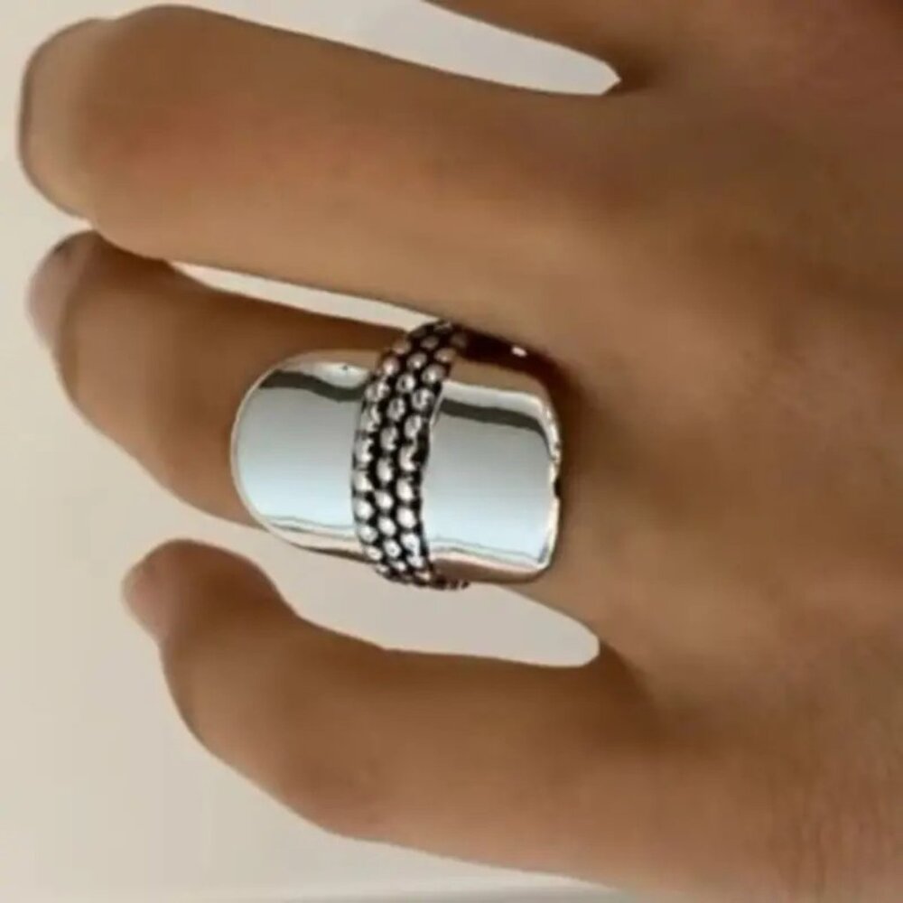 New Bohemian & Retro Style, Silvery Wide Band Women's Ring size 7 - Picture 2 of 3